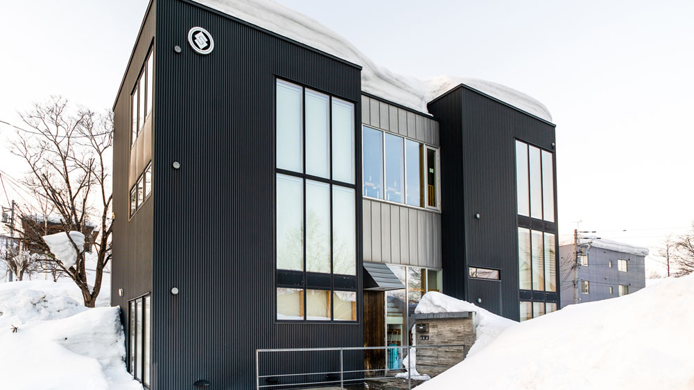 Sekka Ni Chalet - Facade With Surrounding Snow